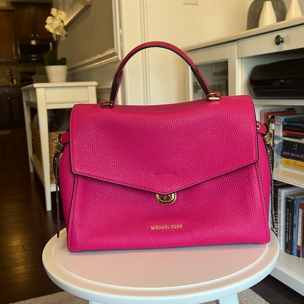 NWOT Michael Kors Pink Peppled Leather Top Handle and Crossbody Handbag